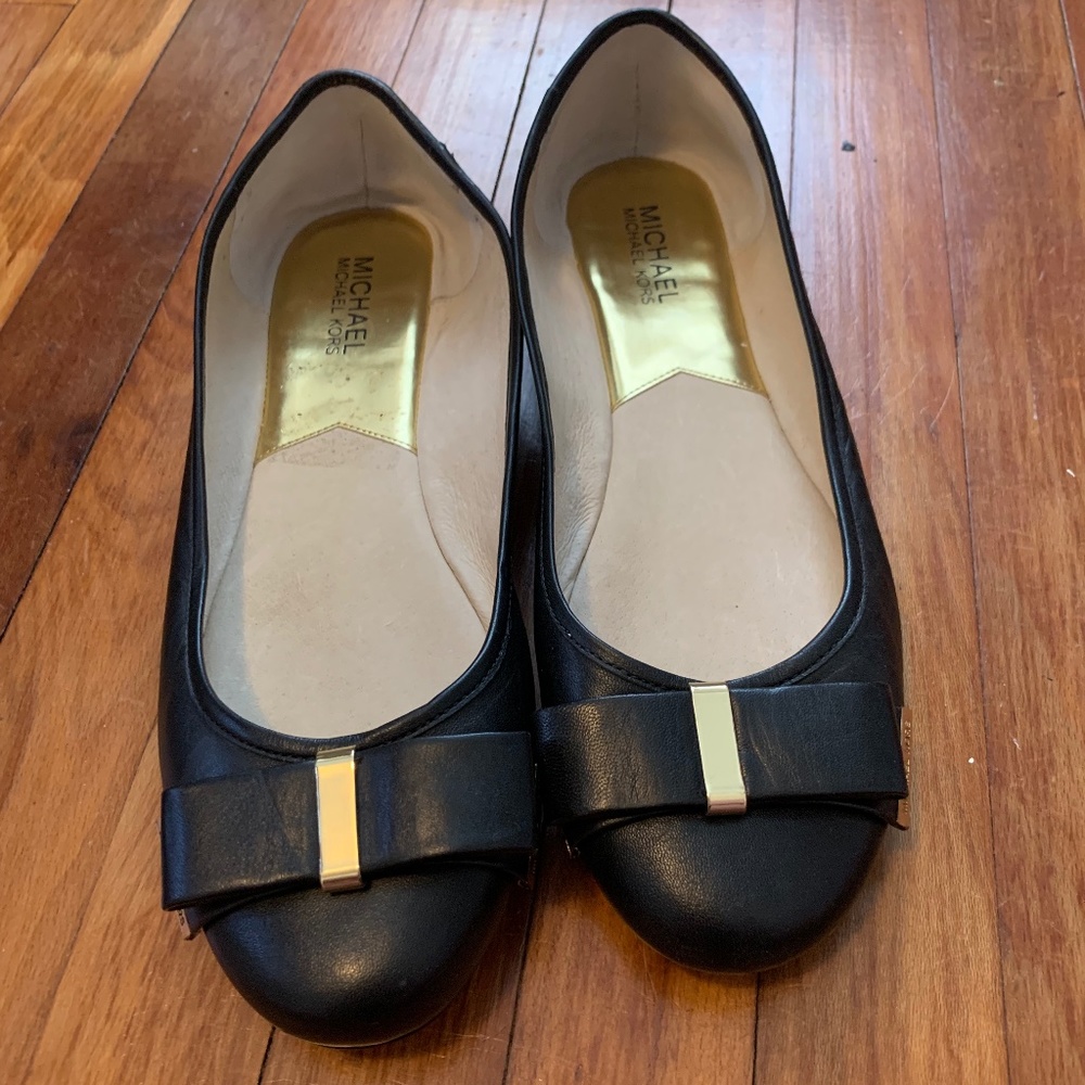 NWT Michael Kors Black Leather Flats (Size 10)